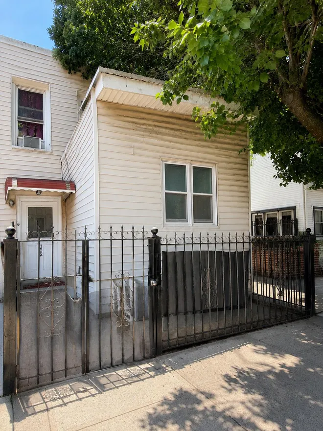 192A Buffalo Avenue, Brooklyn, NY 11213
