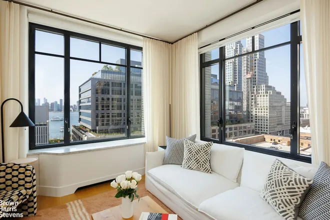 110 CHARLTON Street #14C, New York, NY 11369