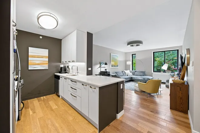 8 Vanderbilt Avenue #3A, Brooklyn, NY 11205
