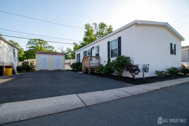 65 Oakdale Village, Oakdale MHC, NJ 08902