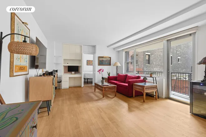 80 CENTRAL Park #4G, New York, NY 10023