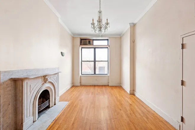 152 West 121st Street, New York, NY 10027