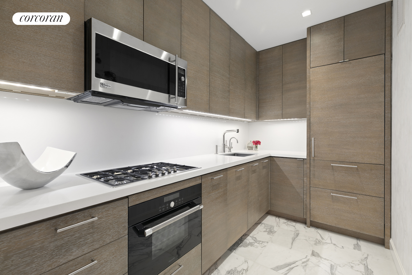 785 5th Avenue #9B, Lenox Hill, Manhattan, NY 10022 - Property photo 5 of 13