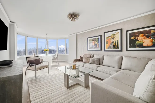 330 East 38th Street #37B, New York, NY 10016