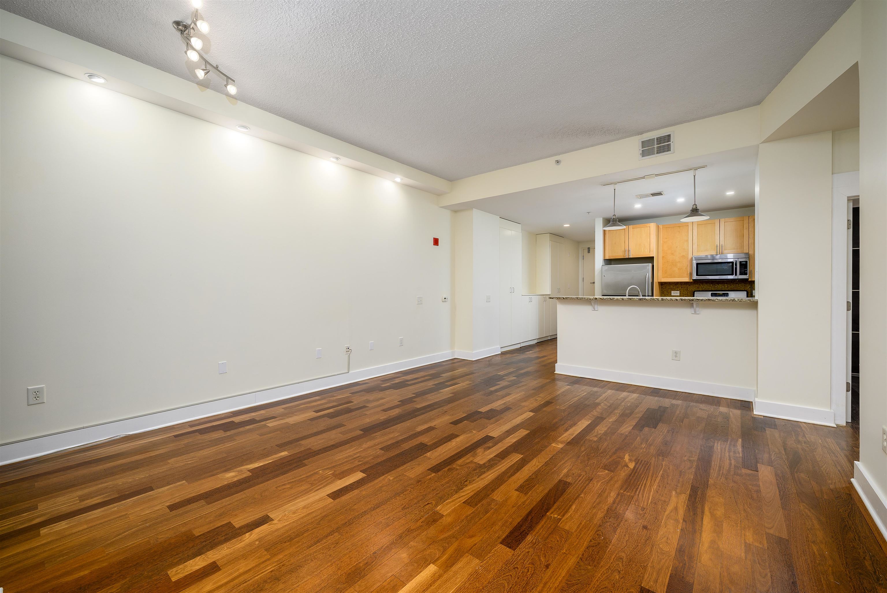 159 2nd Street, Jersey City, JC Downtown, NJ 07302 - Property photo 2 of 30