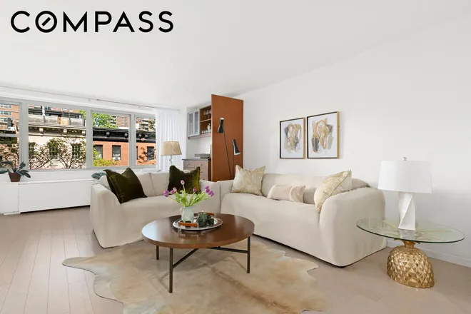 360 West 22nd Street #5H, New York, NY 10011
