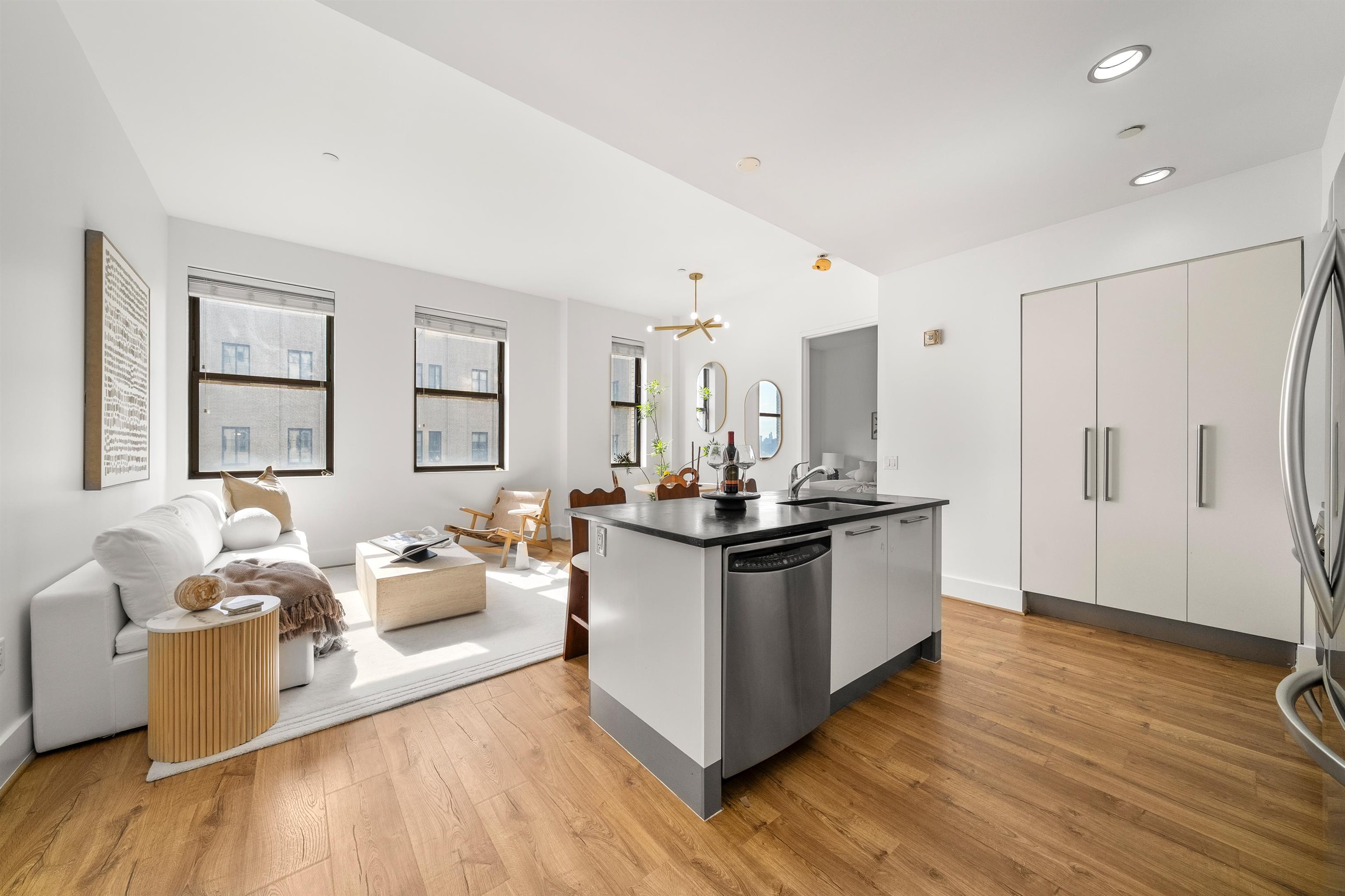 4 BEACON WAY, Jersey City, JC Journal Square, NJ 07304 - Property photo 5 of 31