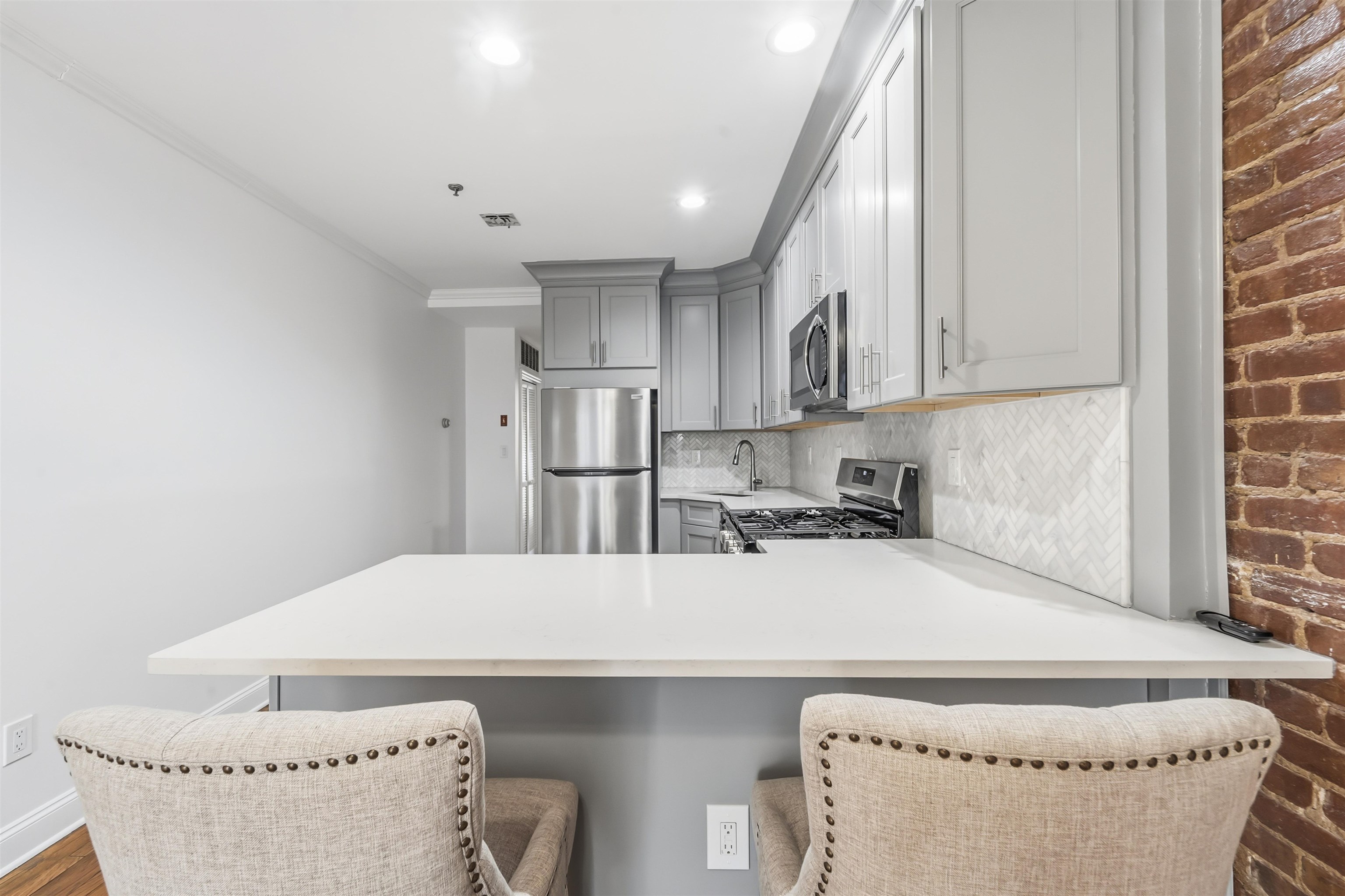 919 PARK Avenue, Hoboken City, Hoboken, NJ 07030 - Property photo 4 of 23