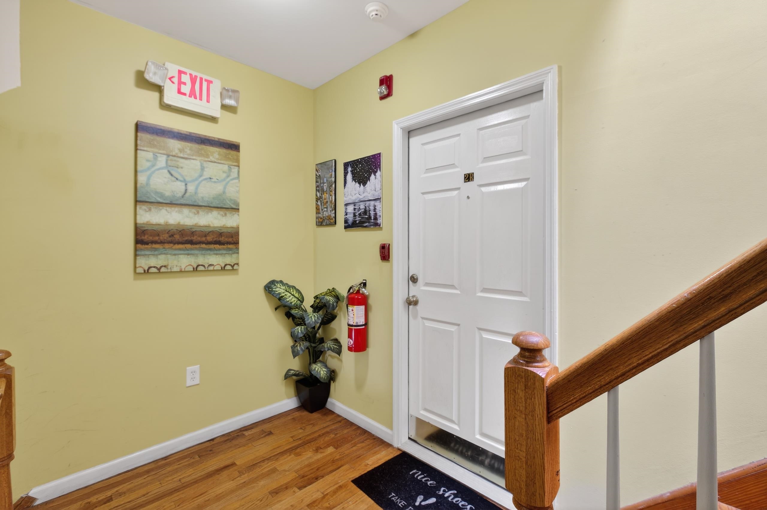 15 JEFFERSON Avenue, Jersey City, JC Heights, NJ 07306 - Property photo 3 of 20