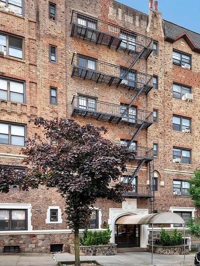 130 BAY RIDGE Parkway