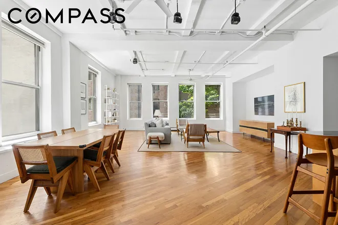 40 West 17th Street #3B, New York, NY 10011