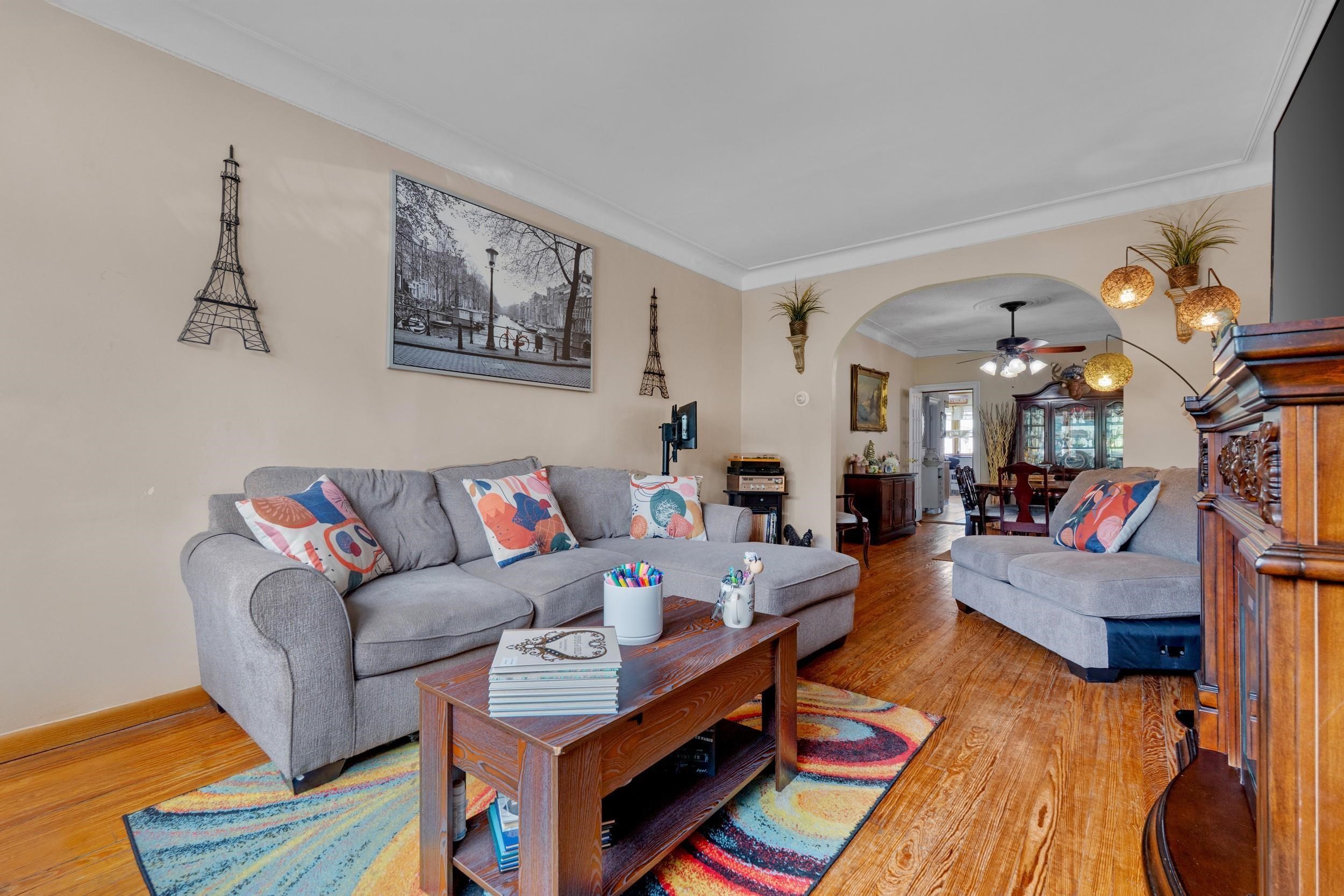 131 WEST 10th Street, Bayonne City, Bayonne, NJ 07002 - Property photo 4 of 42