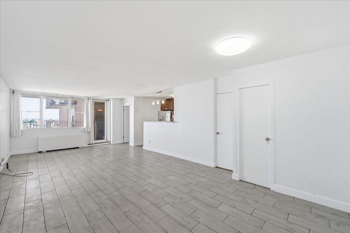 6040 BOULEVARD, West New York Town, West New York, NJ 07093 - Property photo 3 of 22