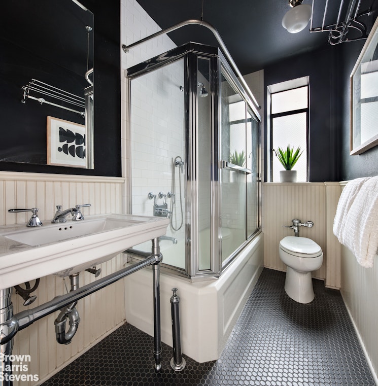 255 West 23rd Street #5EB, Chelsea, Manhattan, NY 10011 - Property photo 5 of 9