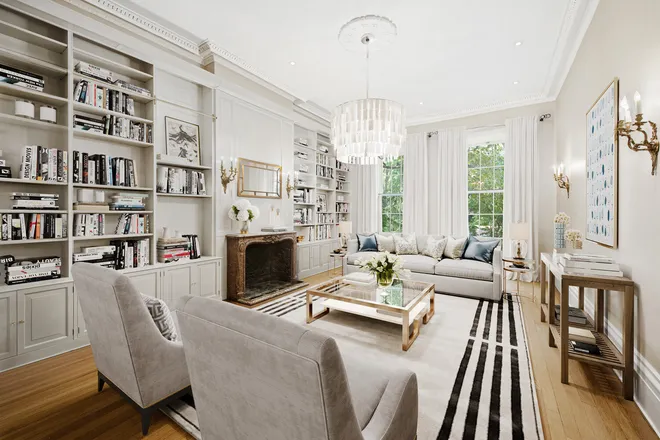 26 WASHINGTON Square, New York, NY 10011