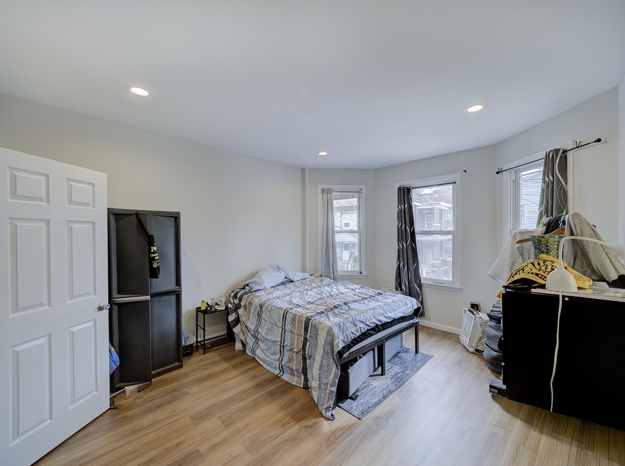 193 CLERK Street, Jersey City, JC Bergen Lafayette, NJ 07305 - Property photo 2 of 24