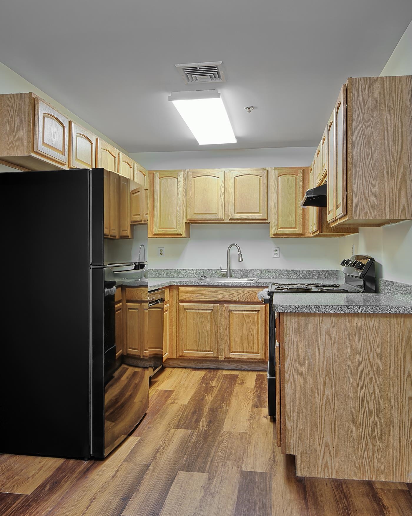 9 MADISON Avenue, Paterson City, Paterson, NJ 07524 - Property photo 5 of 18