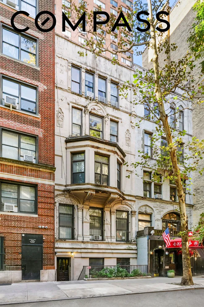 68 West 68th Street, New York, NY 10023
