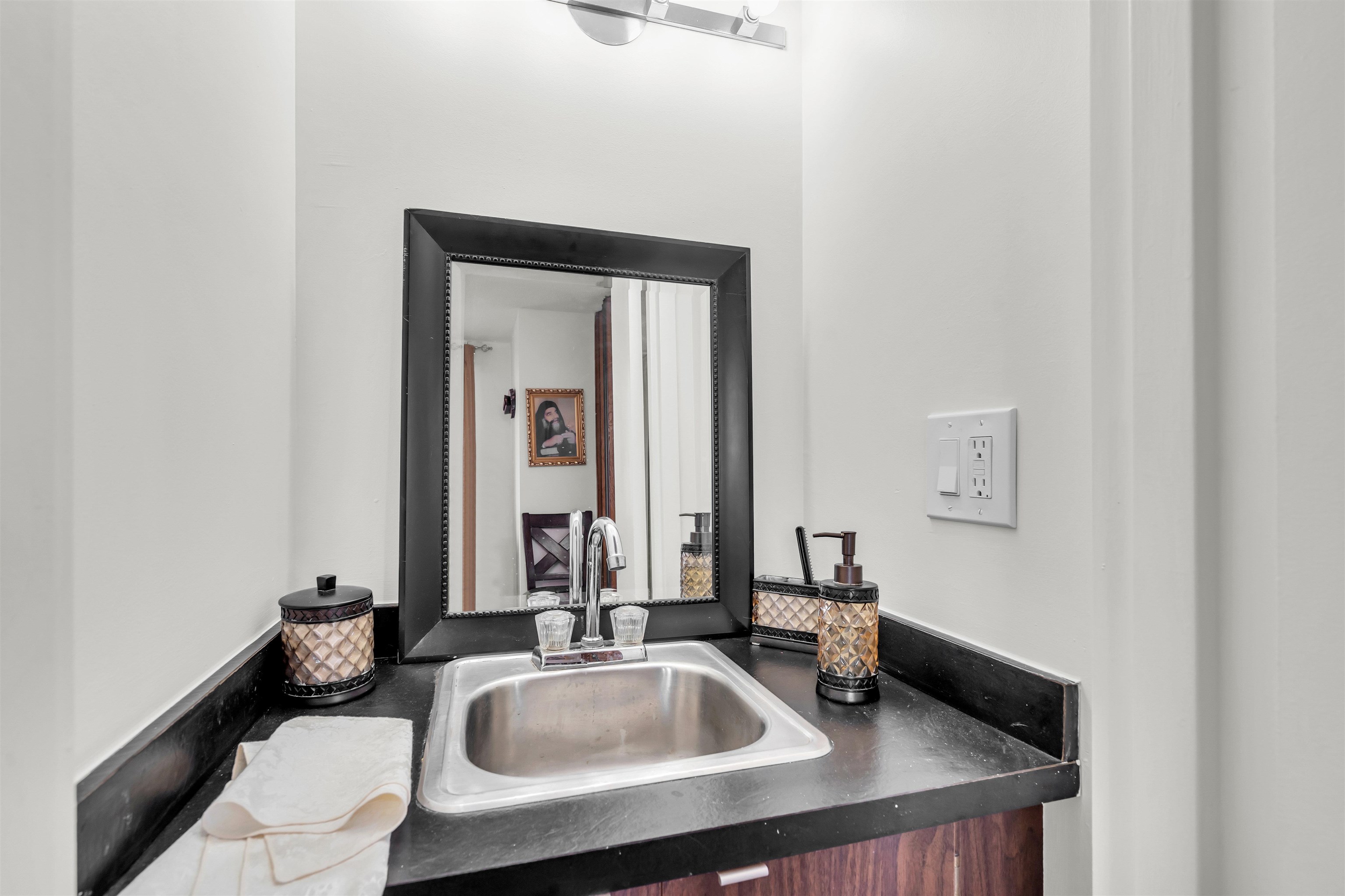2508 HARMON COVE TOWER, Secaucus Town, Secaucus, NJ 07094 - Property photo 4 of 25