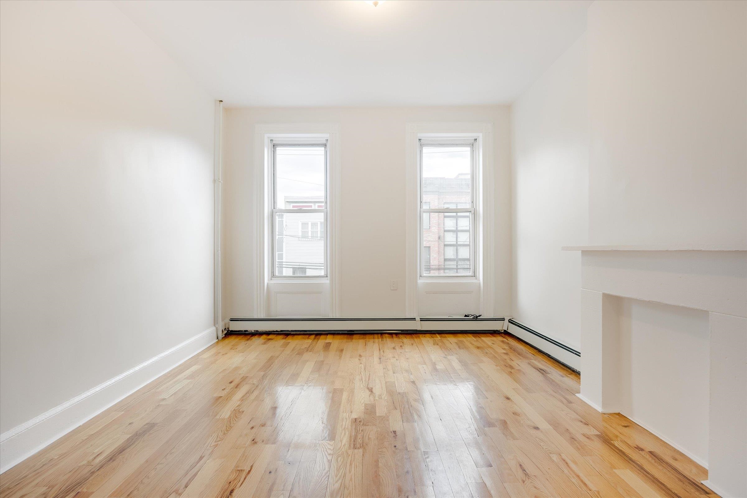 147 NEW YORK Avenue, Jersey City, JC Heights, NJ 07307 - Property photo 5 of 27