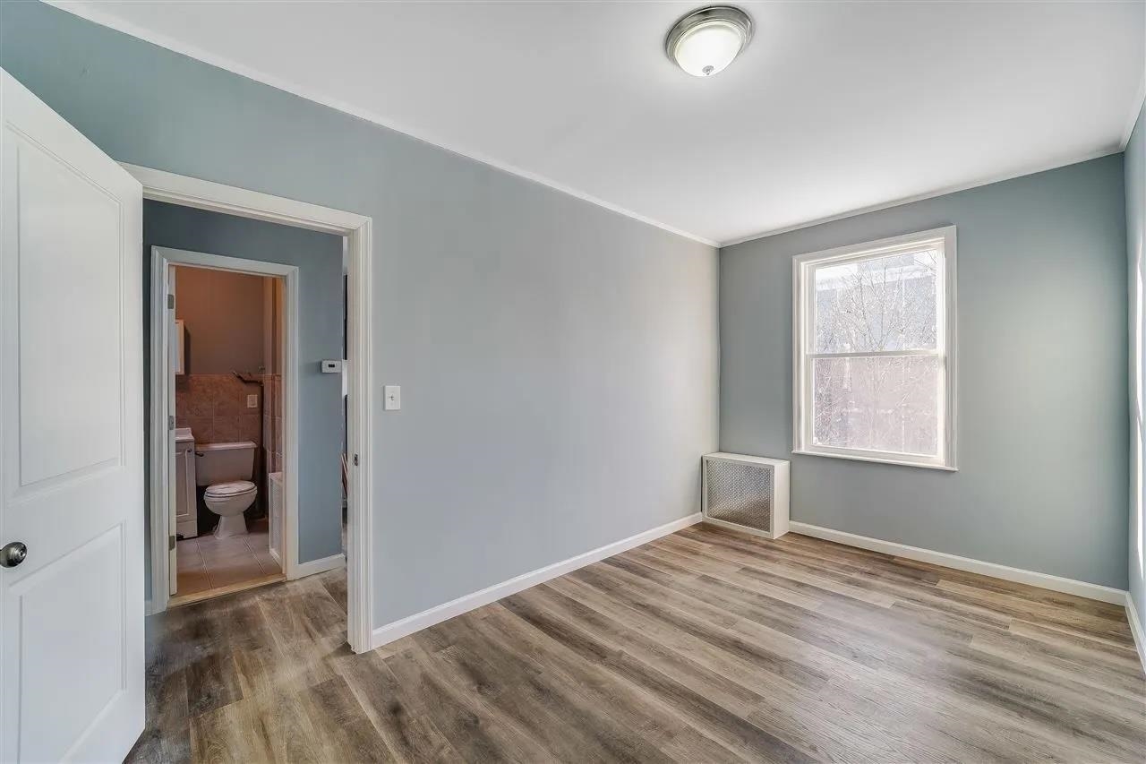 199 FREEMAN Avenue, Jersey City, JC Journal Square, NJ 07306 - Property photo 4 of 22