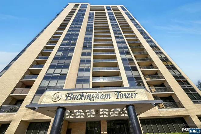 800 Palisade #109, Fort Lee, NJ 07024