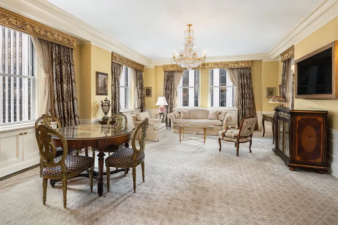 781 5th Avenue #1909, New York, NY 10022