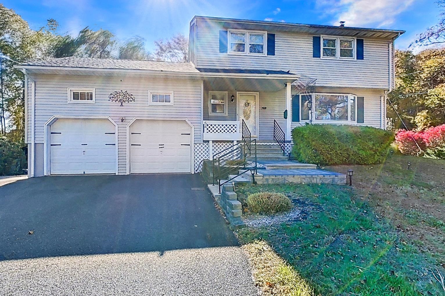 54 Mapledale Avenue, Roxbury Township, ROXBURY TOWNSHIP, NJ 07876-1647 - Property photo 4 of 50