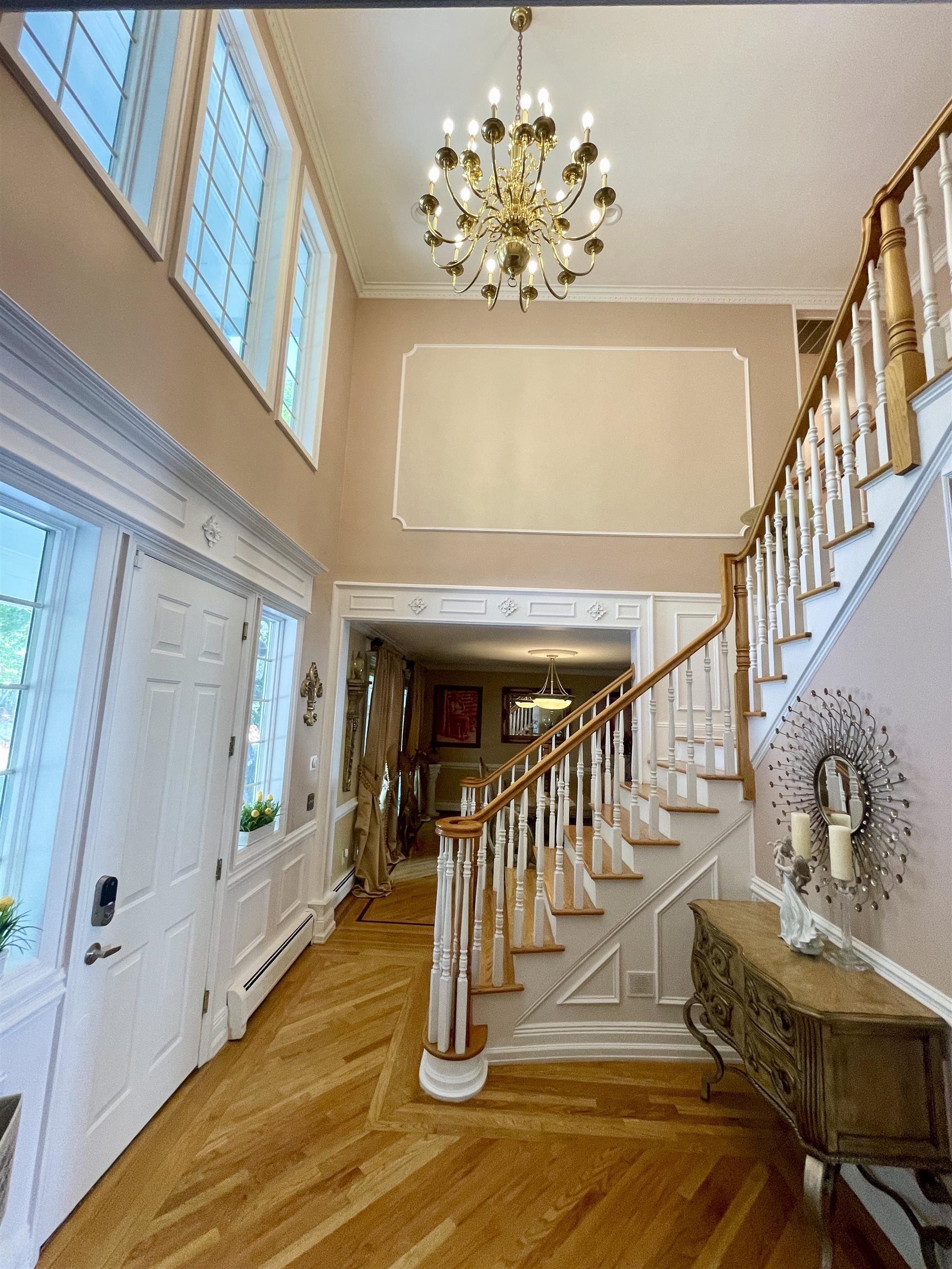 317 ROCK RIDGE Court, Franklin Lakes Borough, Franklin Lakes, NJ 07417 - Property photo 4 of 47