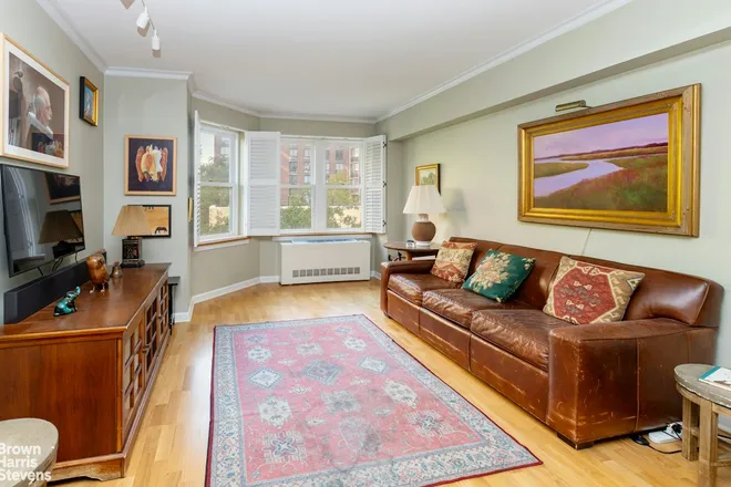 110 West 90th Street #4M, New York, NY 10024