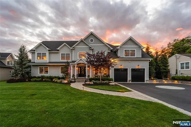 11 Amelia, Old Tappan, NJ 07675