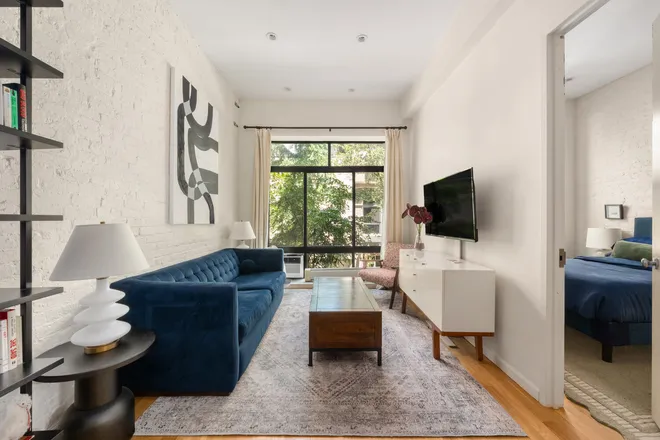 23 East 10th Street #3D, New York, NY 10003