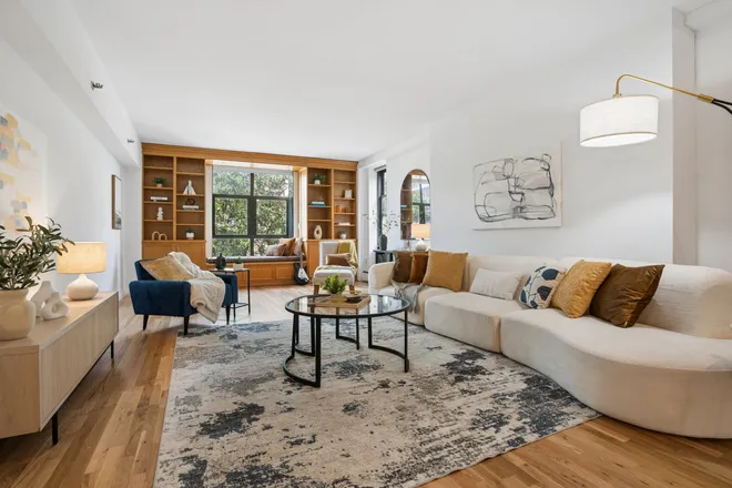 130 BARROW Street #312, New York, NY 10014