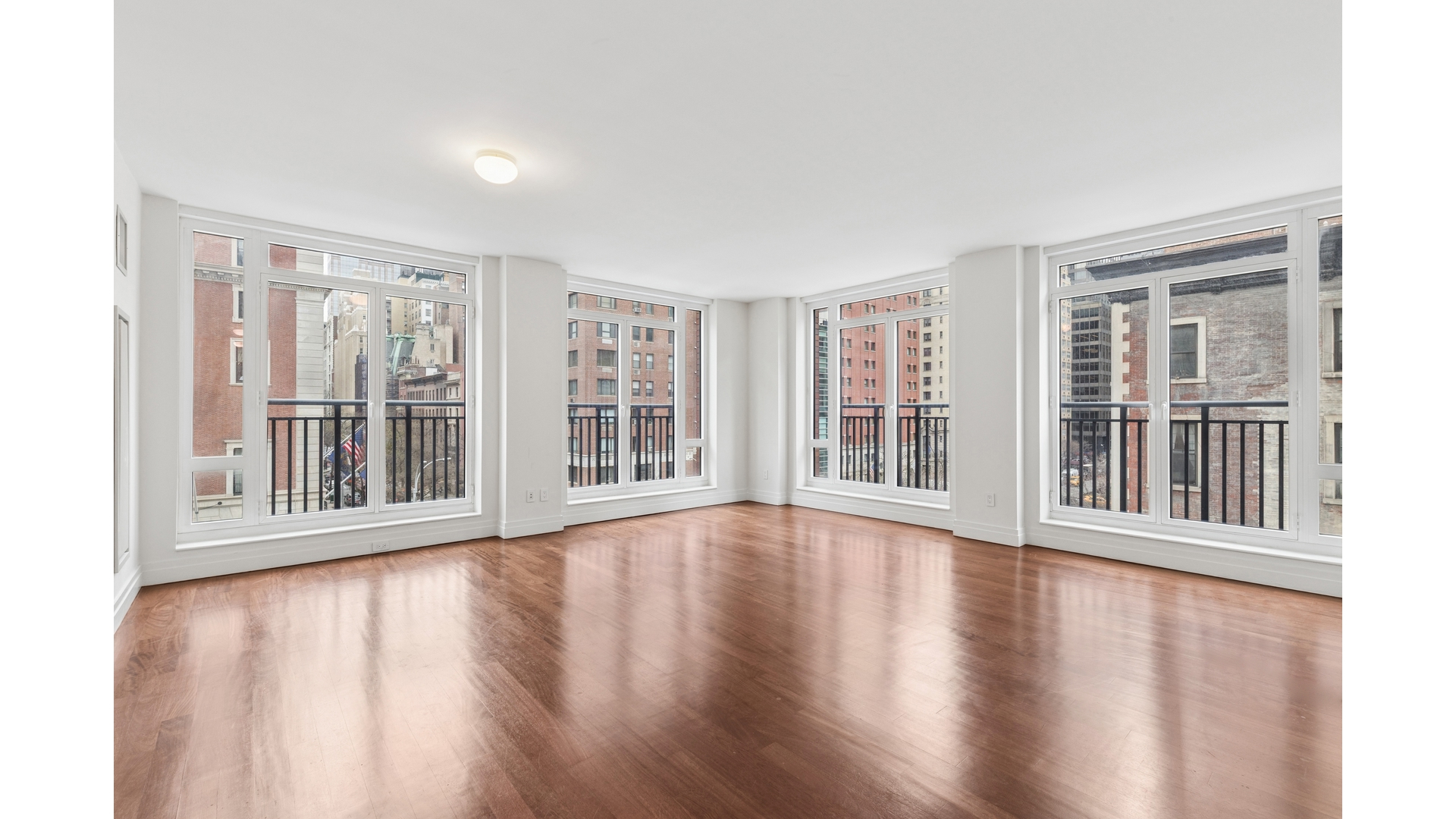45 PARK Avenue #501, Murray Hill, Manhattan, NY 10016 - Property photo 3 of 14