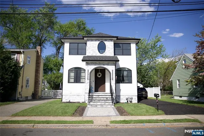 271 Bergen, Woodland Park, NJ 07424