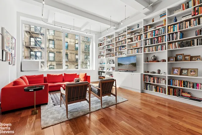 251 West 19th Street #2D, New York, NY 10011