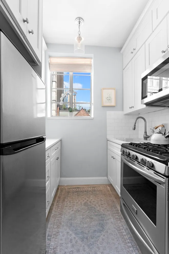 1 RUTHERFORD Place #5R, New York, NY 10003