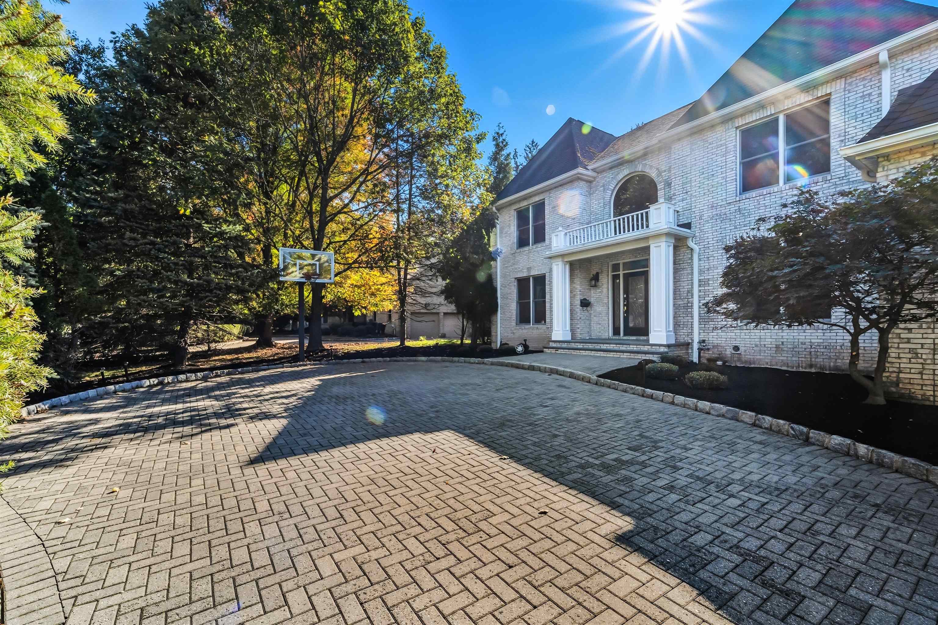 32 MOESER Place, Old Tappan Borough, Old Tappan, NJ 07675 - Property photo 2 of 48