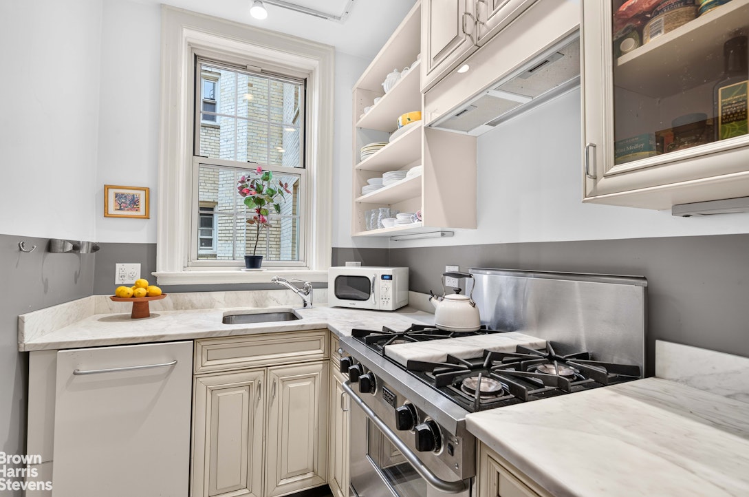 145 HICKS Street #B57, Brooklyn Heights, Brooklyn, NY 11201 - Property photo 5 of 12