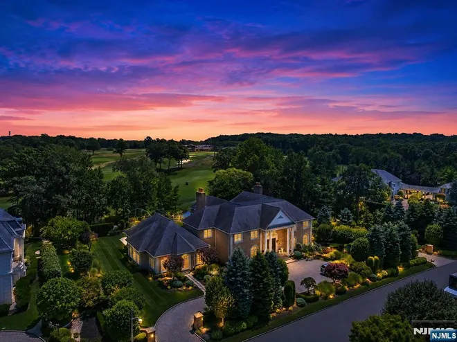 196 Vaccaro, Cresskill, NJ 07626