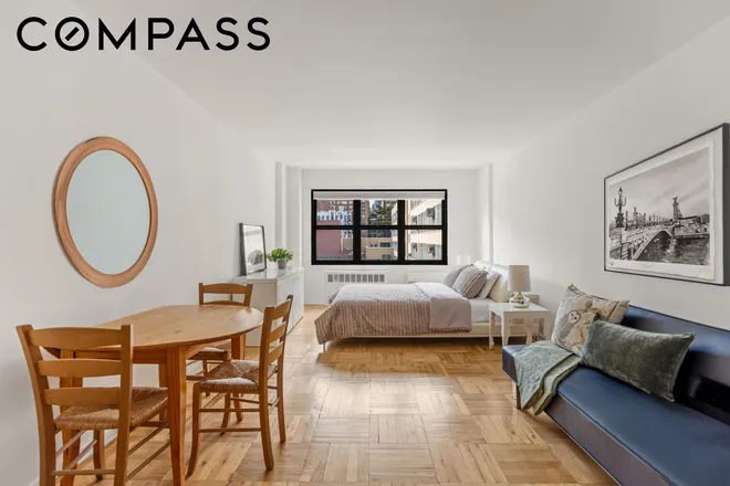 240 East 76th Street #4U, New York, NY 10021