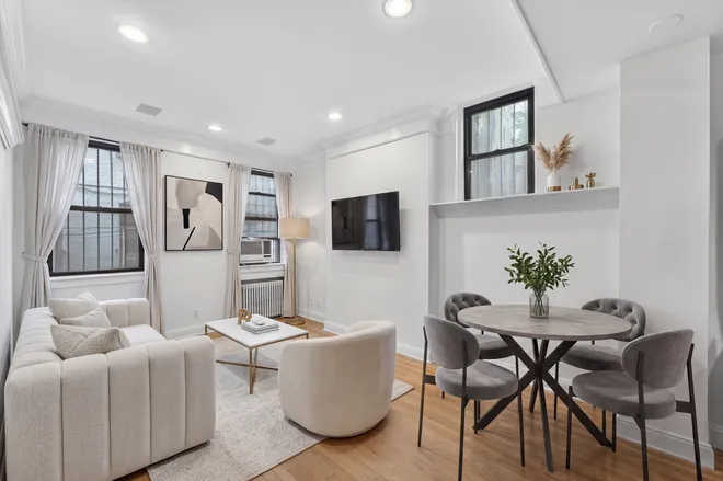 13 DOWNING Street #1BC, New York, NY 10014