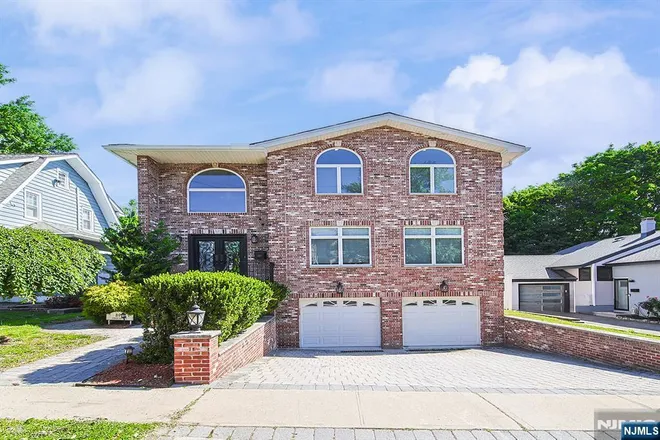 897 Virgil, Ridgefield, NJ 07657
