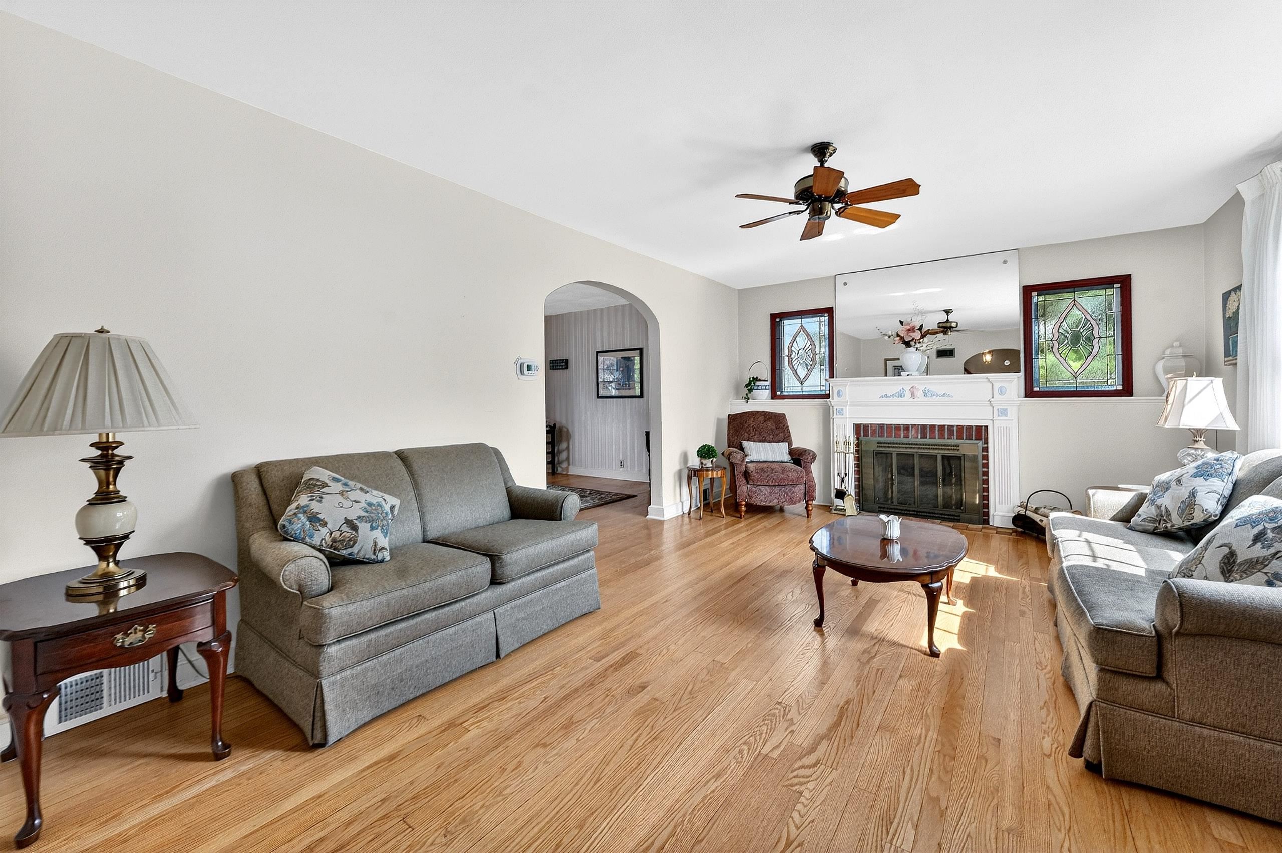 68 ILFORD Avenue, North Arlington Borough, North Arlington, NJ 07031 - Property photo 4 of 37