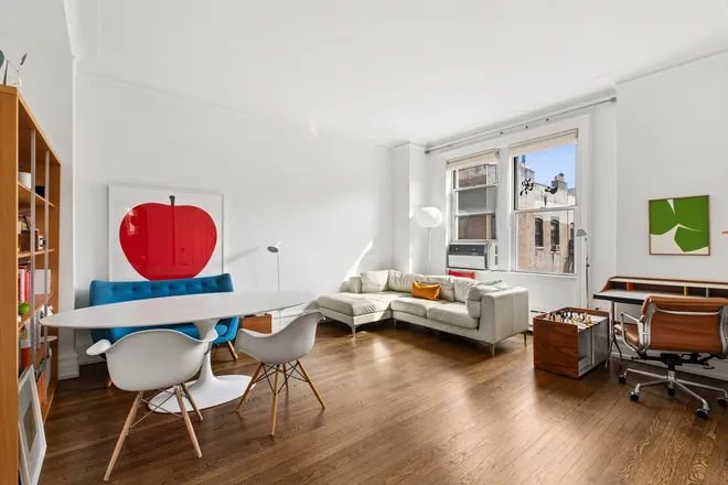 320 West 86th Street #5D, New York, NY 10024