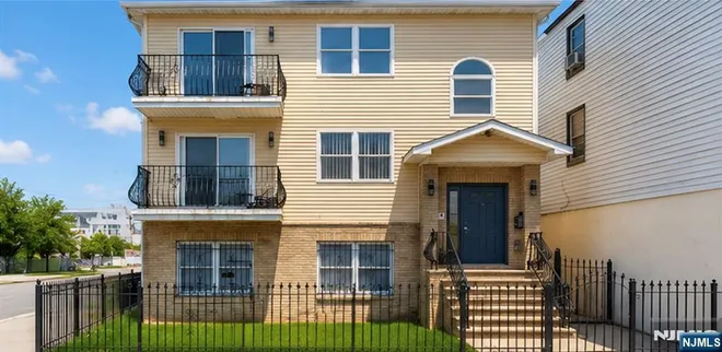 272-274 Orange, Newark, NJ 07103