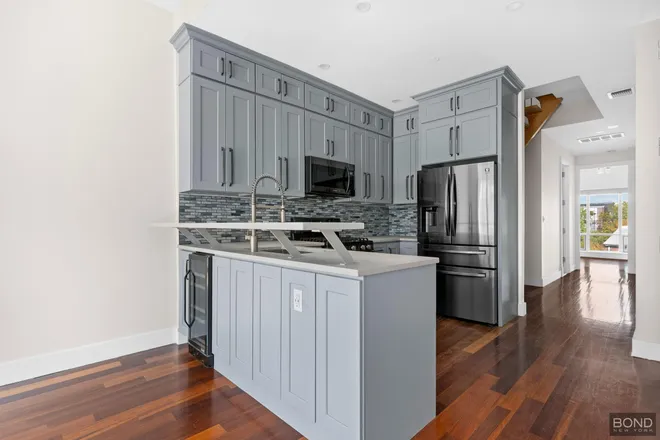 131 Jackson Street #4A, Brooklyn, NY 11211