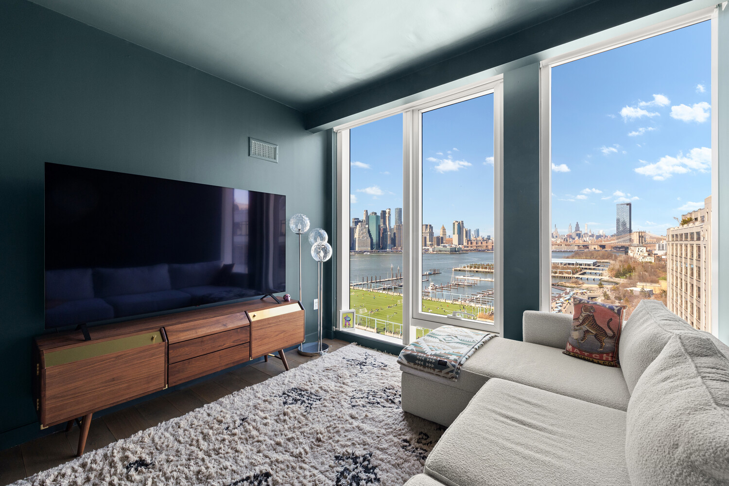 50 BRIDGE PARK Drive #16B, Brooklyn Heights, Brooklyn, NY 11201 - Property photo 5 of 18