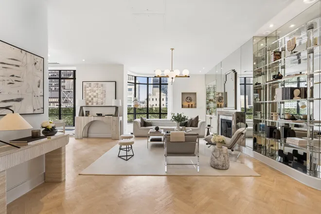 24 West 55th Street #PHC, New York, NY 10019