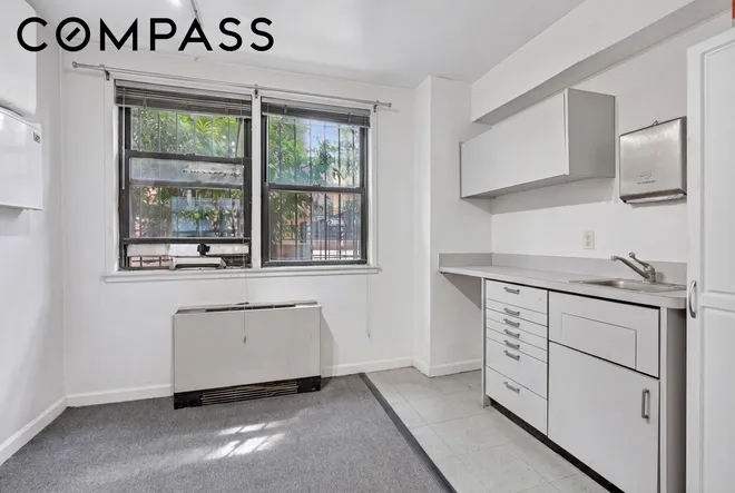 55 East 9th Street #1F, New York, NY 10003